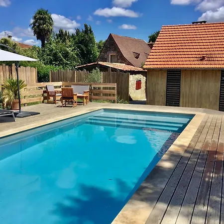 Pour 6 Personnes Avec Piscine *