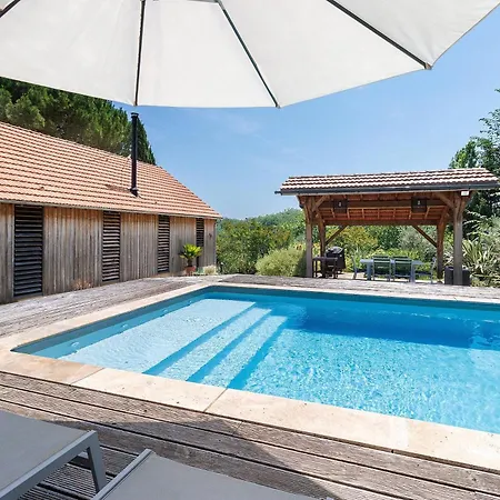 Pour 6 Personnes Avec Piscine *