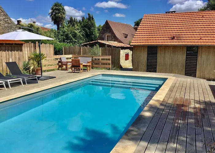 Le Sechoir A Tabac Et Sa Piscine Les Temps Des Sources *