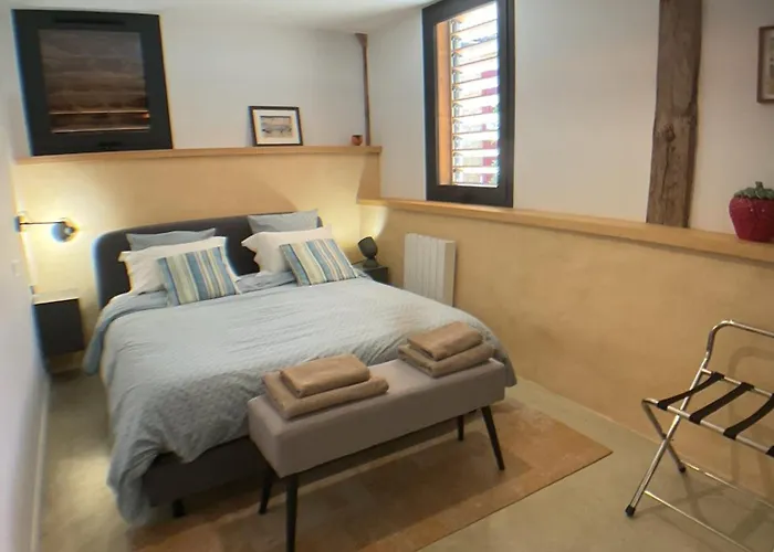 Le Sechoir A Tabac Et Sa Piscine Les Temps Des Sources 别墅 Veyrines-de-Domme