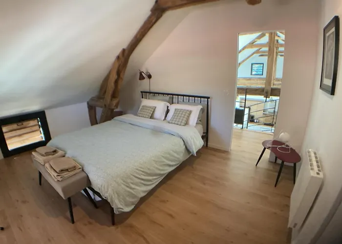 Le Sechoir A Tabac Et Sa Piscine Les Temps Des Sources 别墅