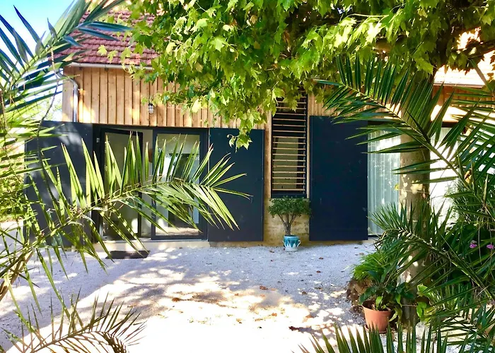 Le Sechoir A Tabac Et Sa Piscine Les Temps Des Sources 别墅 Veyrines-de-Domme